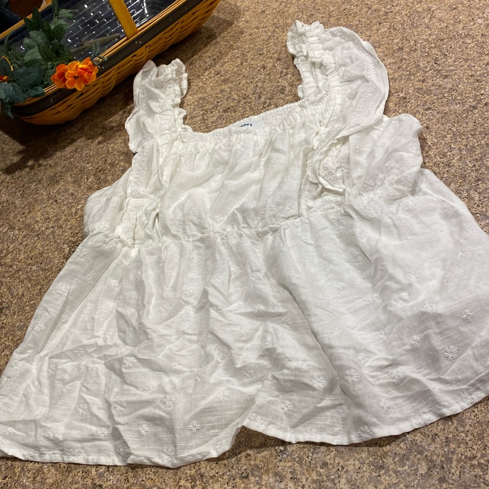 Old Navy White Sleeveless Top Size Large